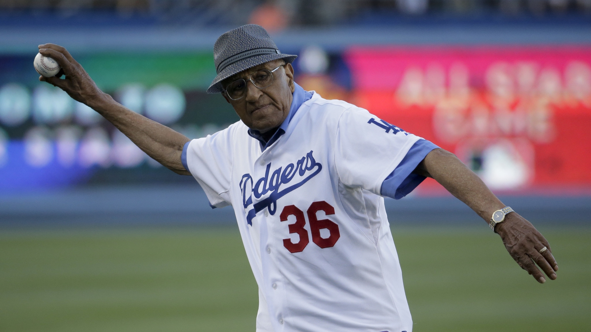 Brooklyn Dodgers Pitching Legend Don Newcombe Dies At 92