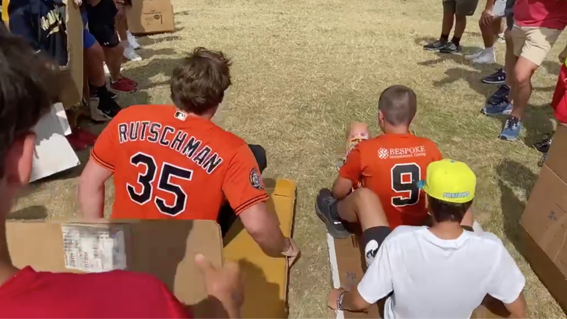 Orioles enjoy spending time with kids at Little League Classic